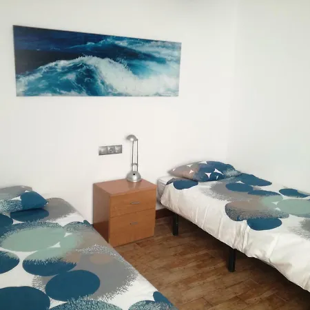 Surfhouse Famara אכסניה Caleta De Famara