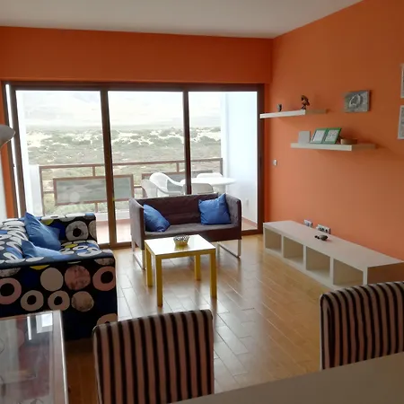 بيت شباب Surfhouse Famara Caleta De Famara