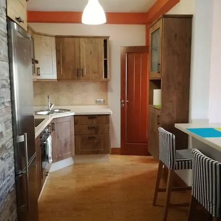 بيت شباب Surfhouse Famara *
