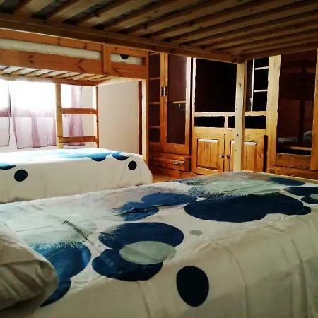 Surfhouse Famara بيت شباب *